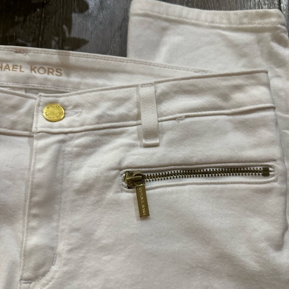 Michael Kors Izzy Cropped Jeans - Picture 5 of 13